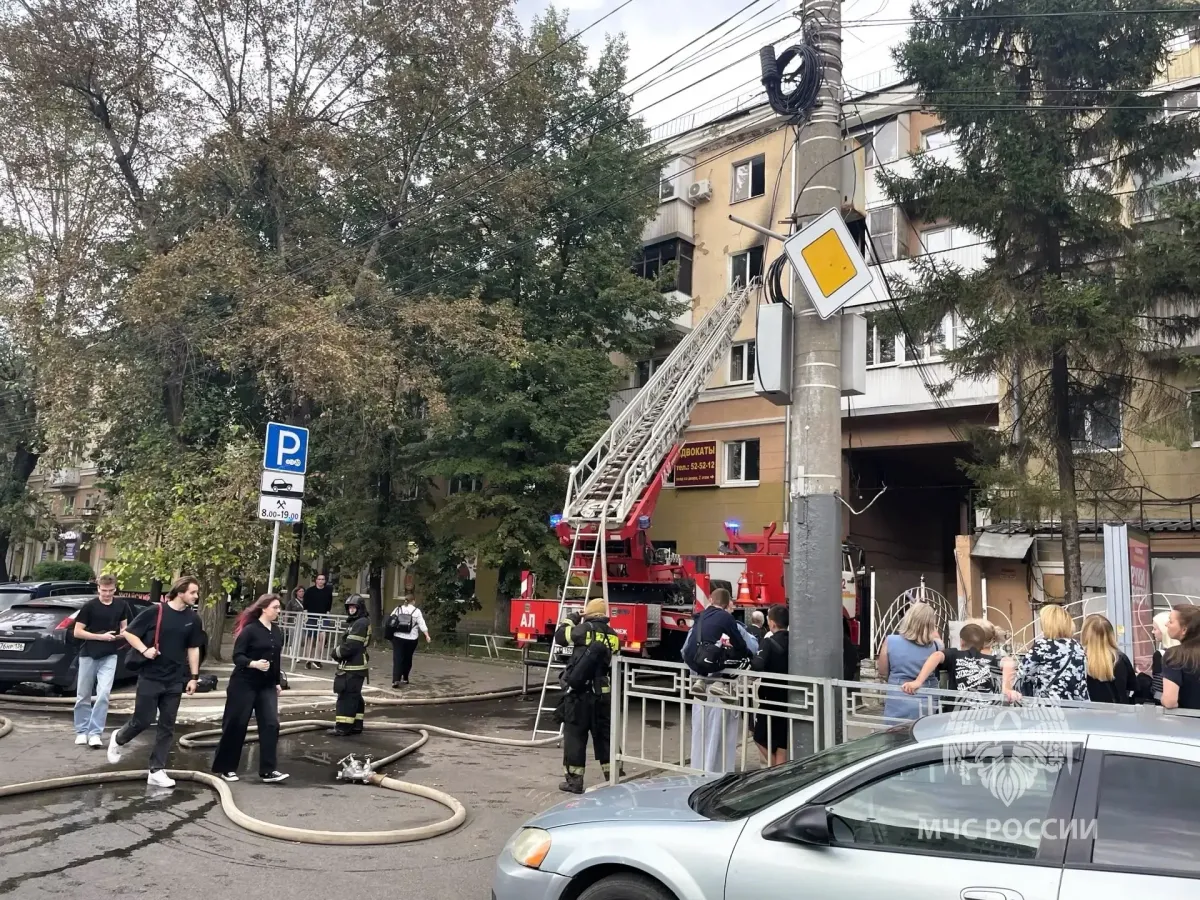 Пожар в жилом доме на улице Кольцовской в Воронеже ликвидирован